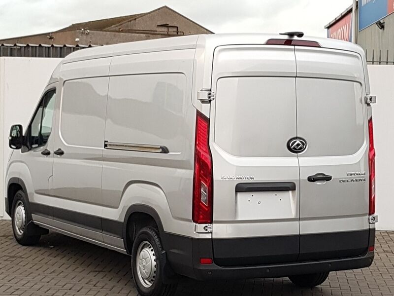 More views of Maxus DELIVER 9