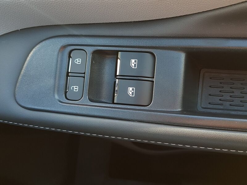 More views of Maxus DELIVER 7