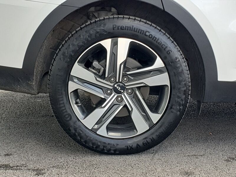 More views of Kia Sorento