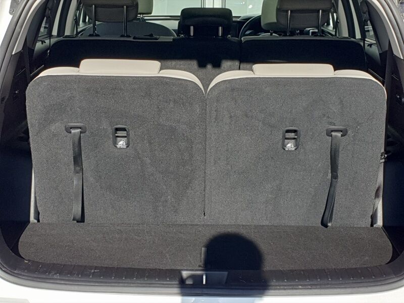 More views of Kia Sorento