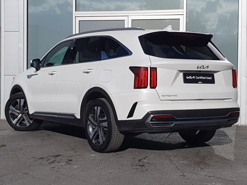 More views of Kia Sorento