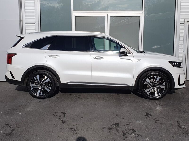 More views of Kia Sorento