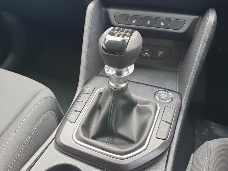 More views of Kia Sportage