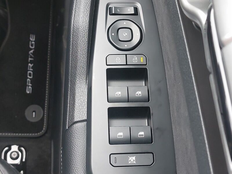 More views of Kia Sportage