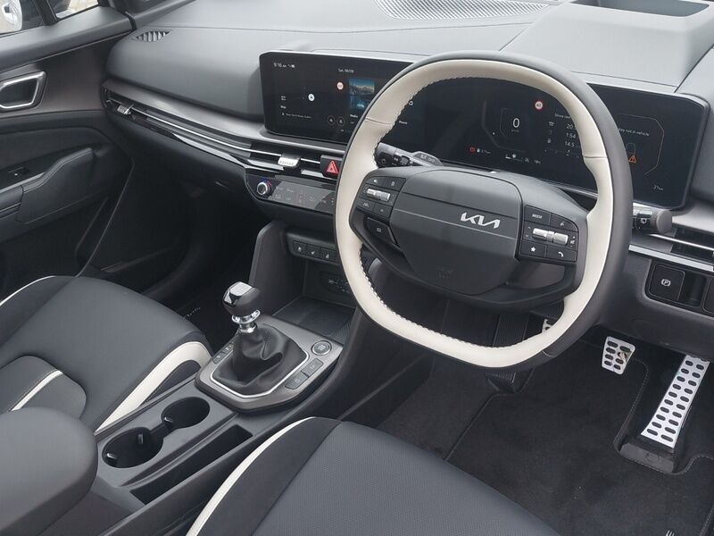 More views of Kia Sportage