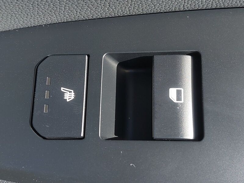 More views of Kia Sportage