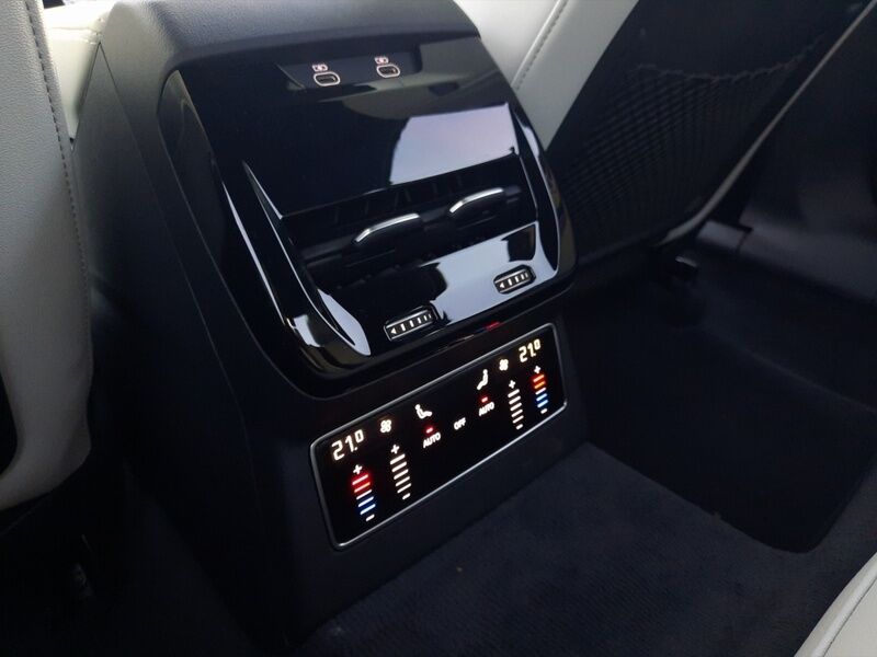 More views of Audi A6