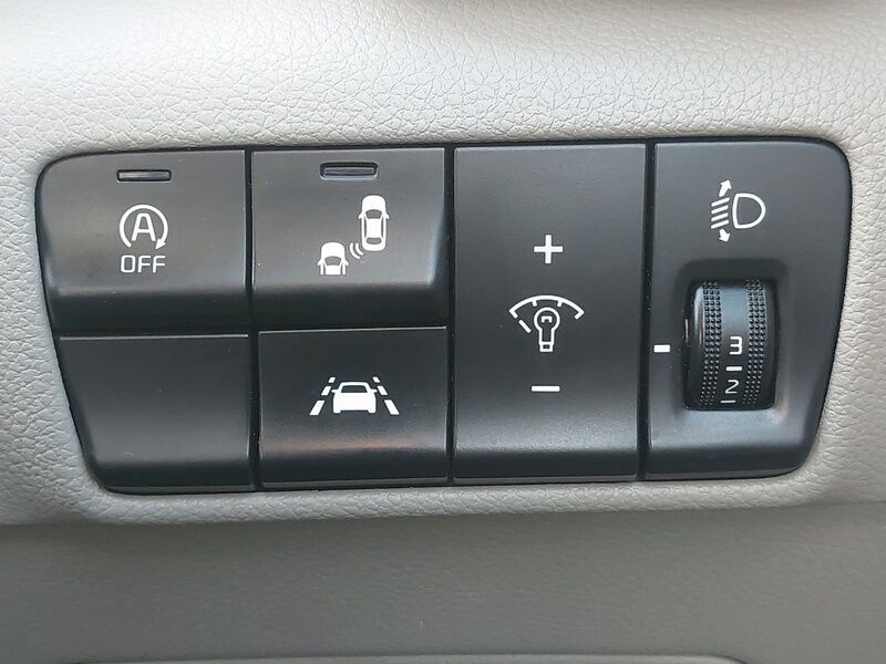 More views of Kia Sportage