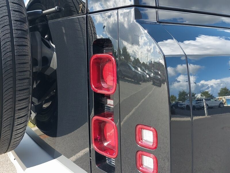 More views of Land Rover Defender