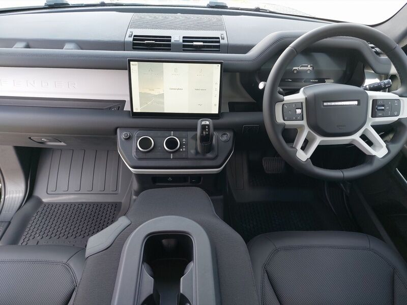 More views of Land Rover Defender