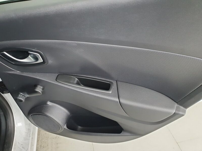 More views of Renault Clio