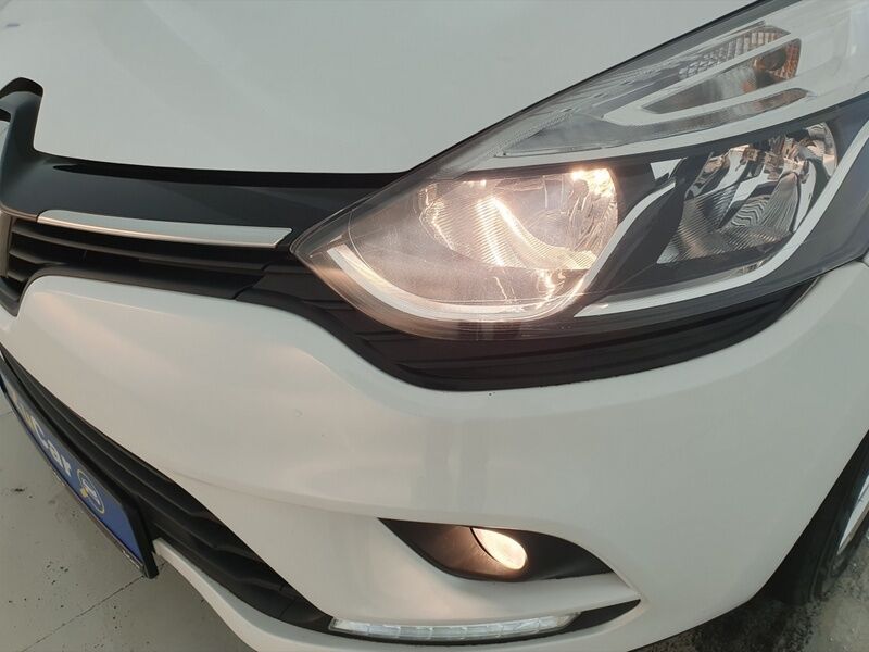 More views of Renault Clio