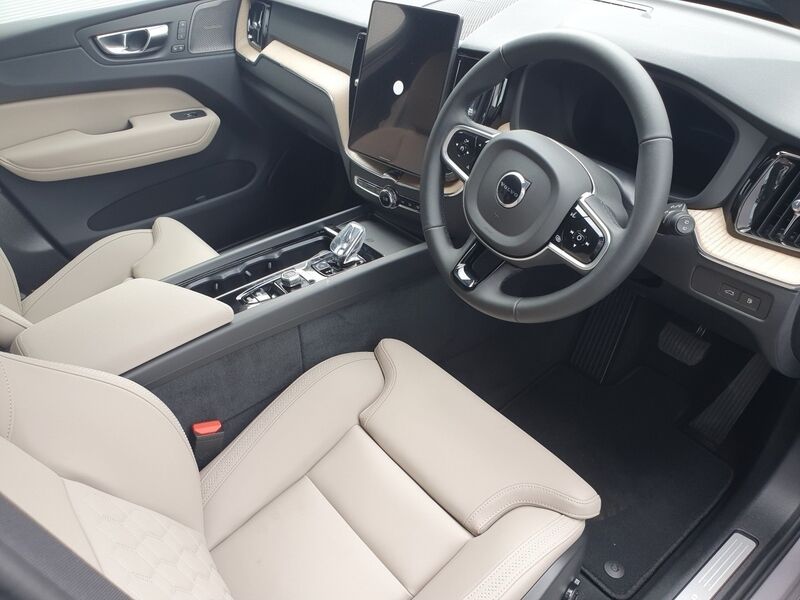 More views of Volvo XC60