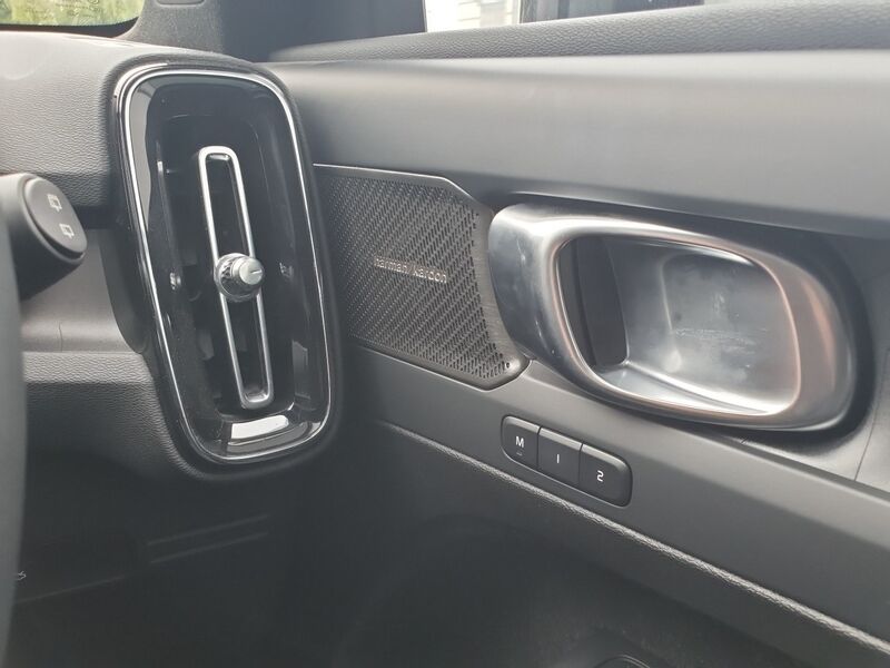 More views of Volvo EX40