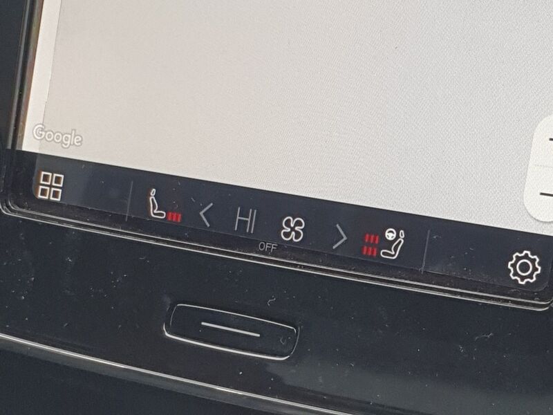 More views of Volvo EX40