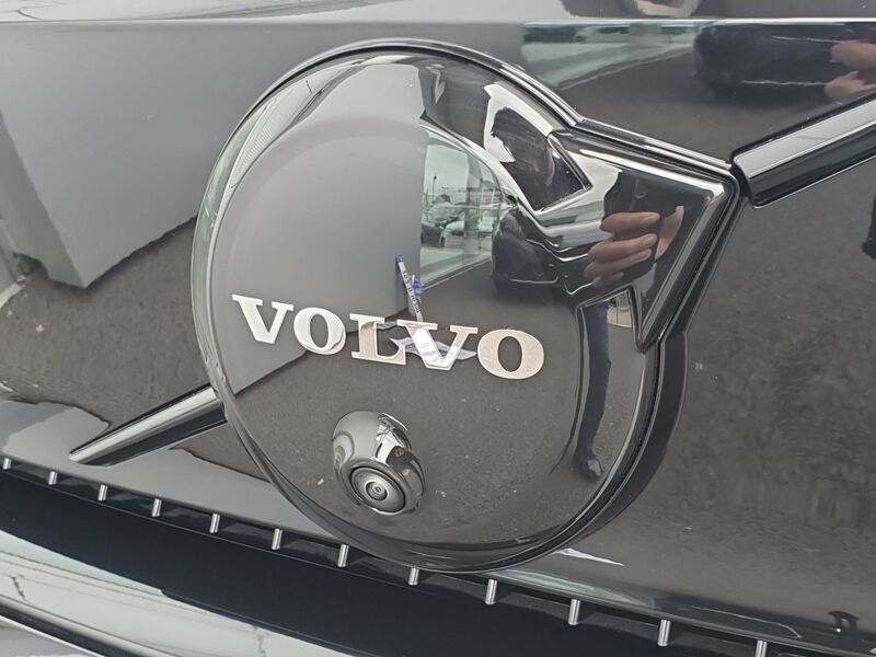 More views of Volvo EX40