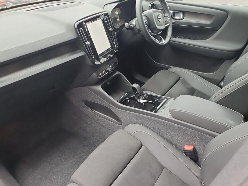 More views of Volvo EX40