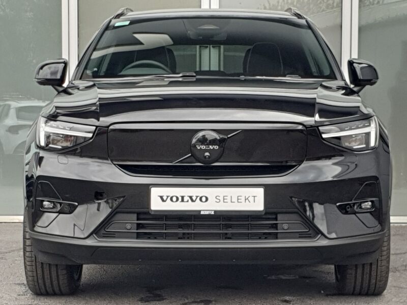 More views of Volvo EX40