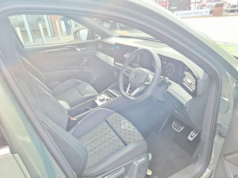 More views of Volkswagen Tiguan