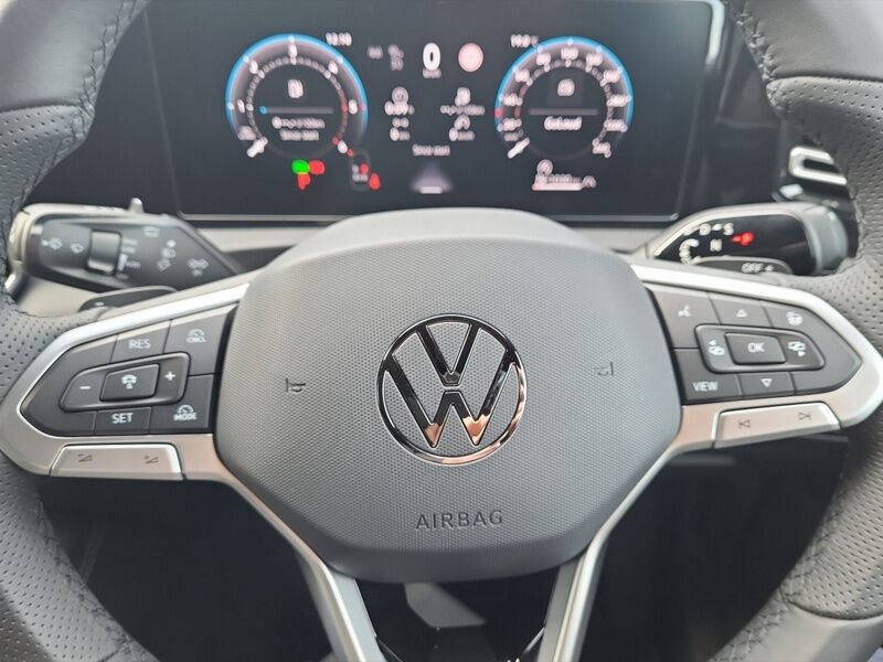 More views of Volkswagen Tiguan