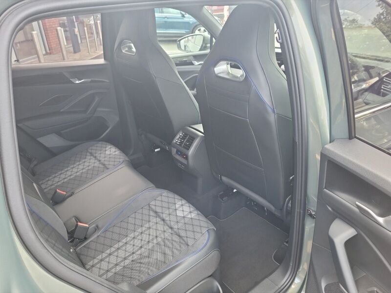 More views of Volkswagen Tiguan