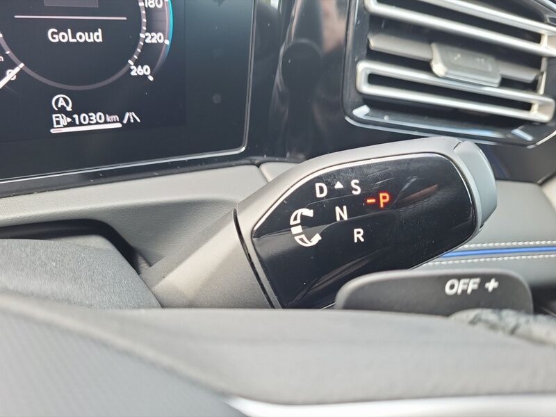 More views of Volkswagen Tiguan