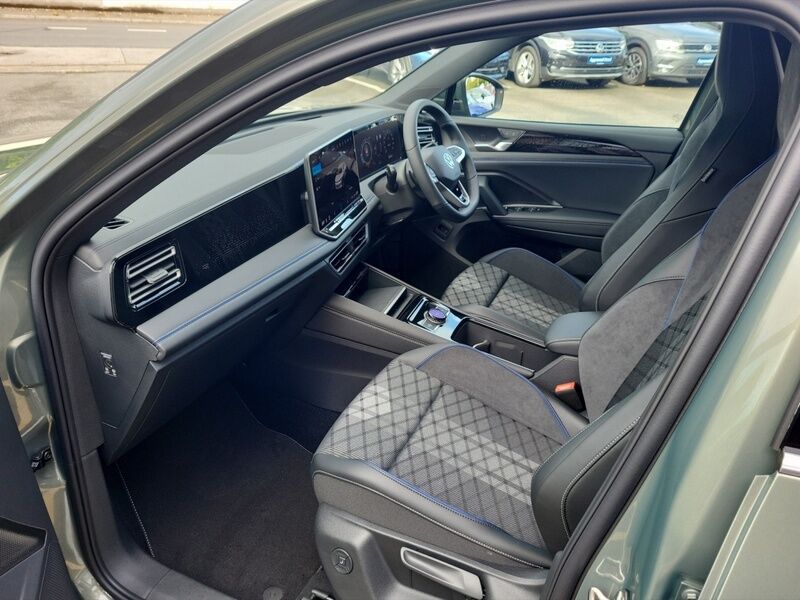 More views of Volkswagen Tiguan