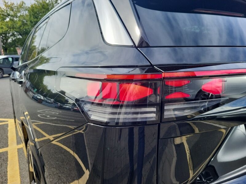 More views of Volkswagen Tayron