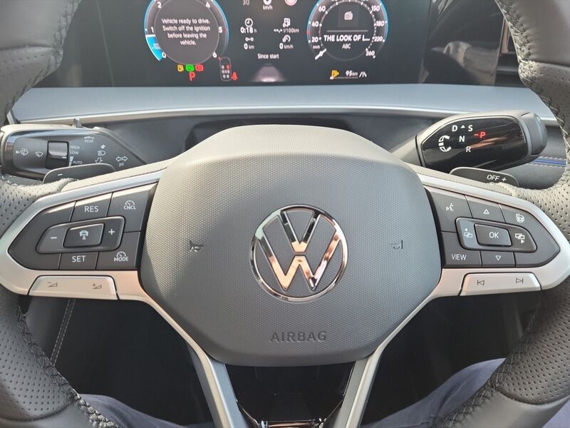 More views of Volkswagen Tayron