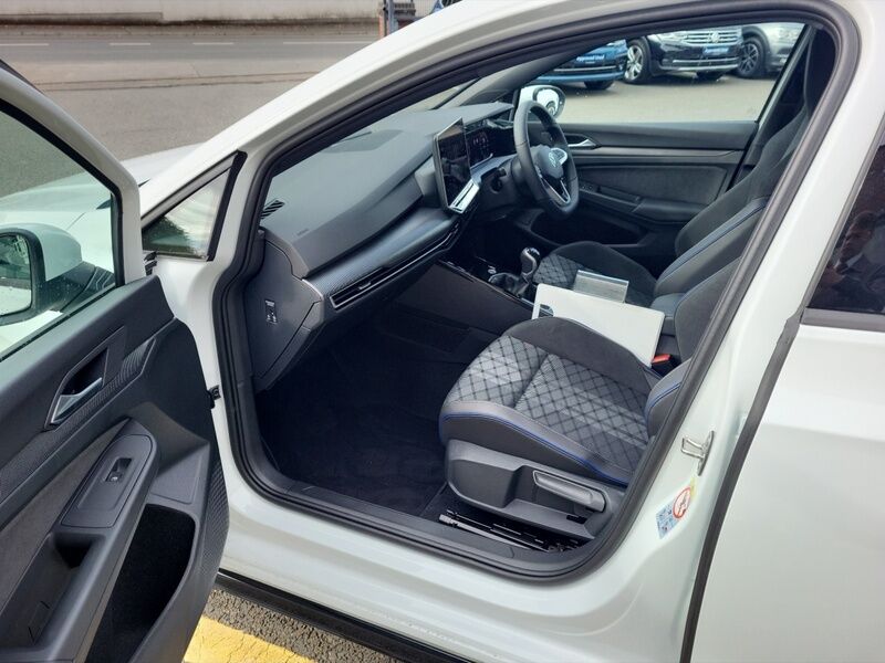 More views of Volkswagen Golf