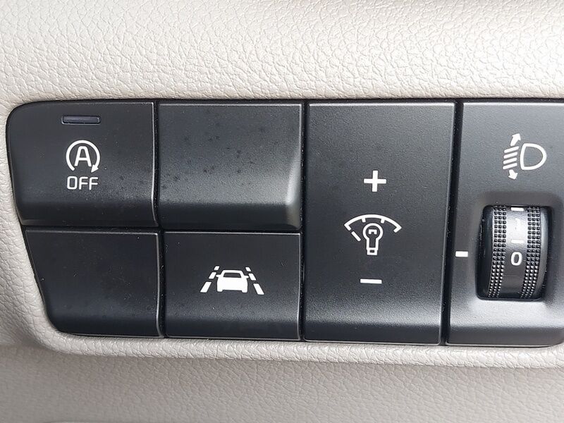 More views of Kia Sportage