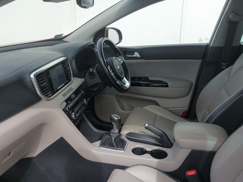 More views of Kia Sportage