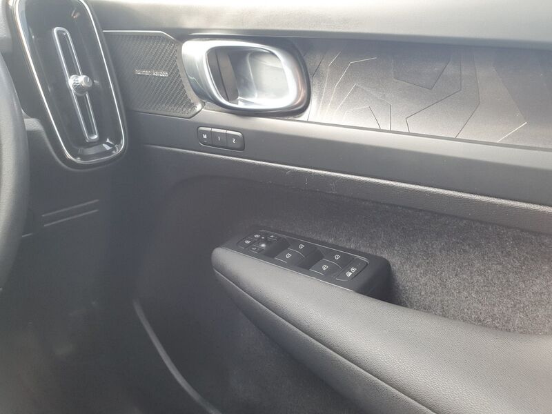 More views of Volvo XC40