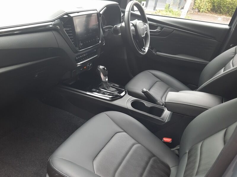 More views of Isuzu D-Max