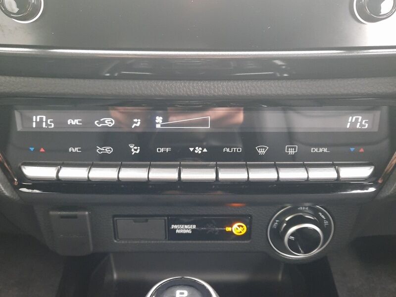 More views of Isuzu D-Max