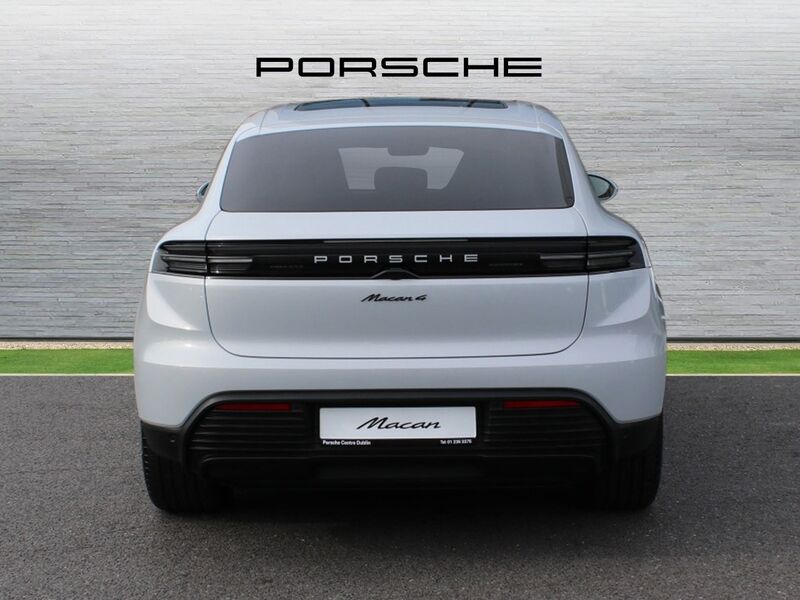 More views of Porsche Macan