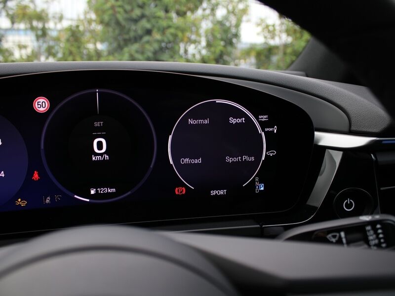 More views of Porsche Macan