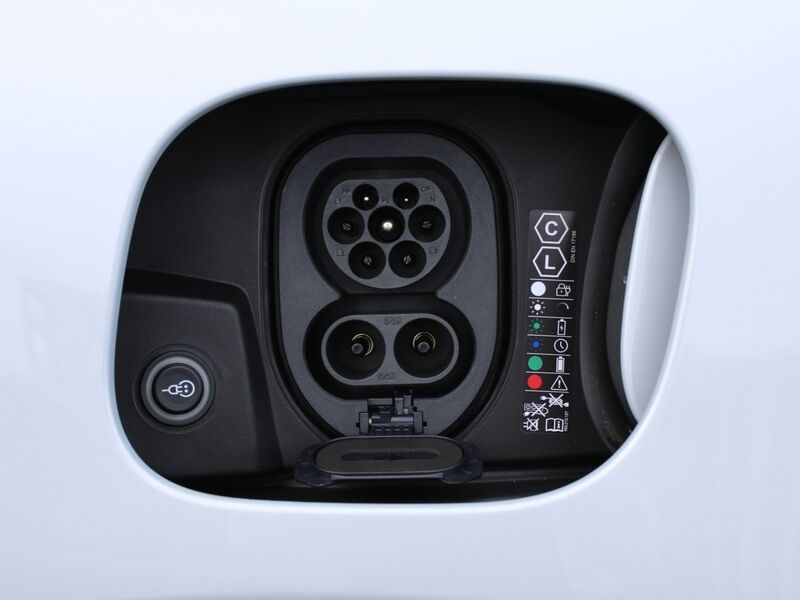 More views of Porsche Macan