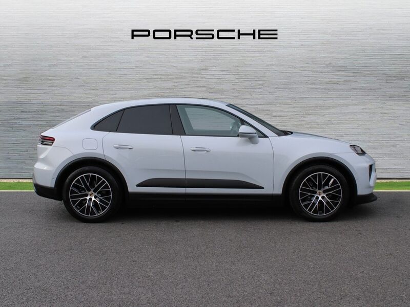 More views of Porsche Macan