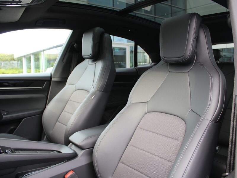 More views of Porsche Macan