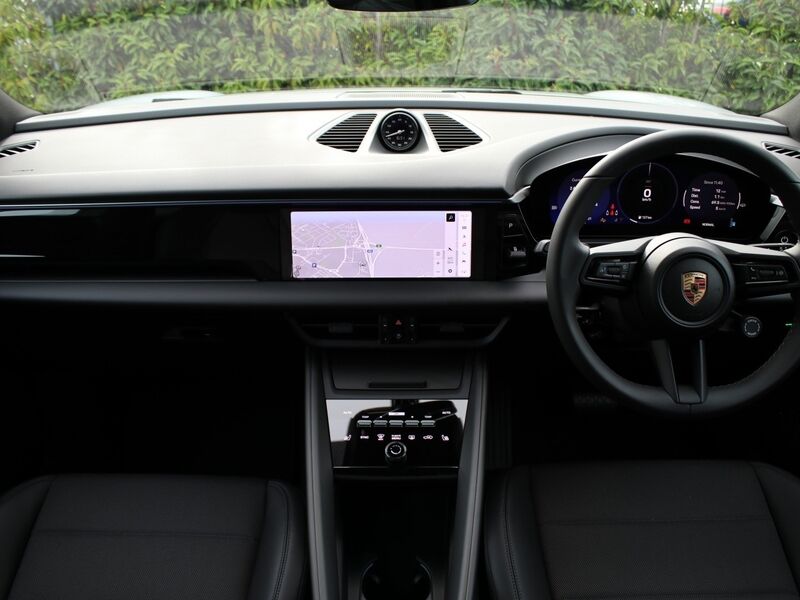 More views of Porsche Macan