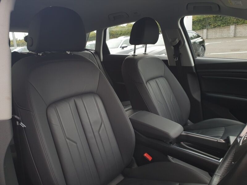 More views of Audi e-tron