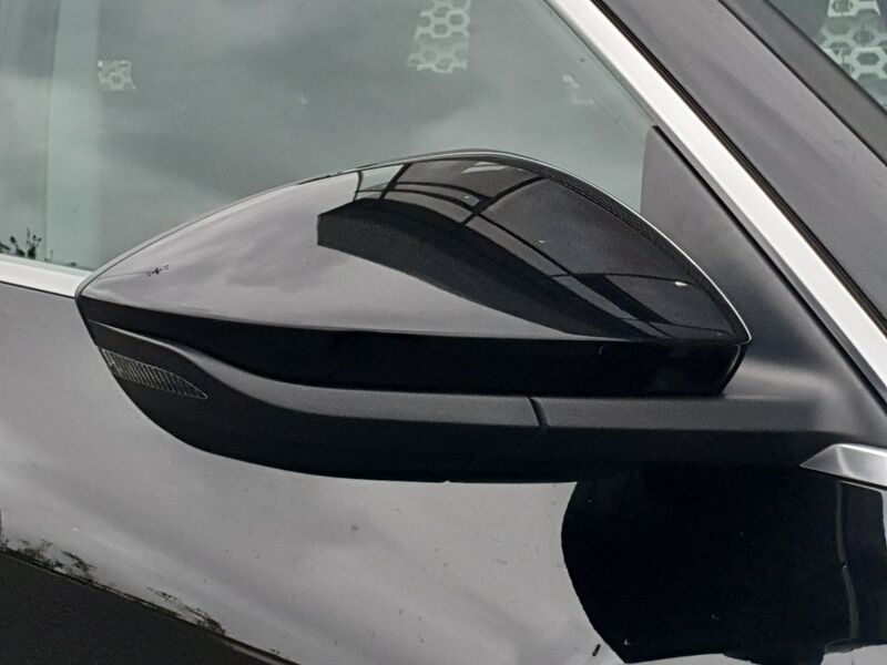 More views of Audi e-tron