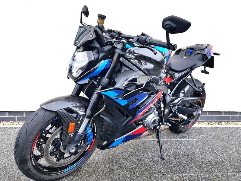 More views of BMW M 1000 R