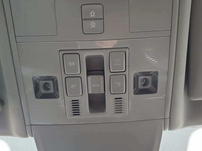 More views of Volkswagen Tiguan