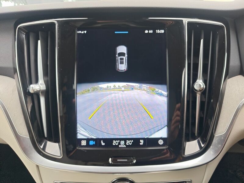 More views of Volvo V60