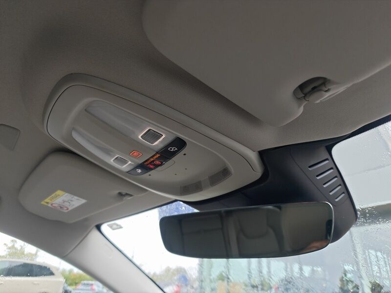 More views of Volvo V60