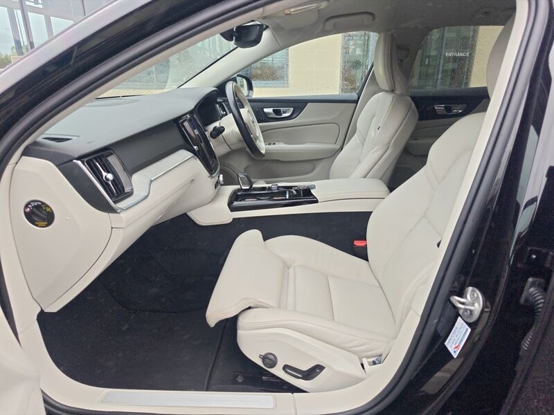 More views of Volvo V60