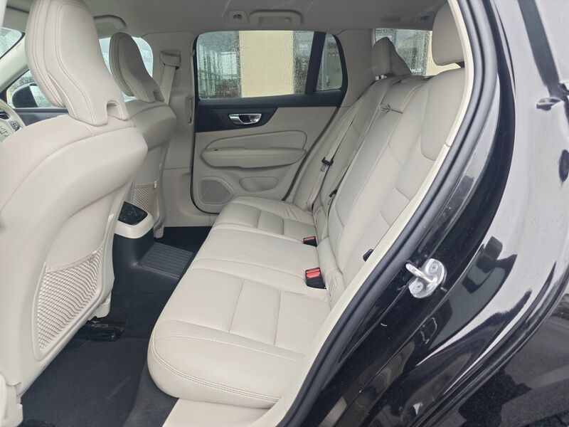 More views of Volvo V60