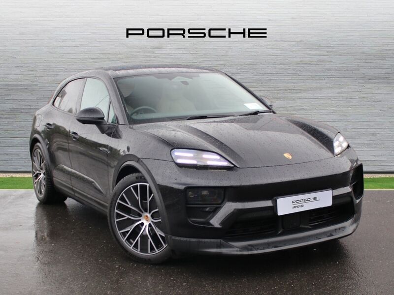 More views of Porsche Macan